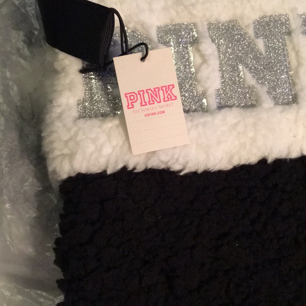 Two VS Pink Stockings NWT - Picture 3 of 7